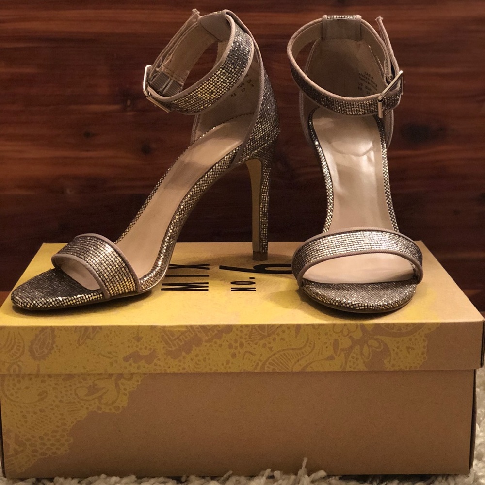 Mix No. 6 Women’s Gold Dress Heels